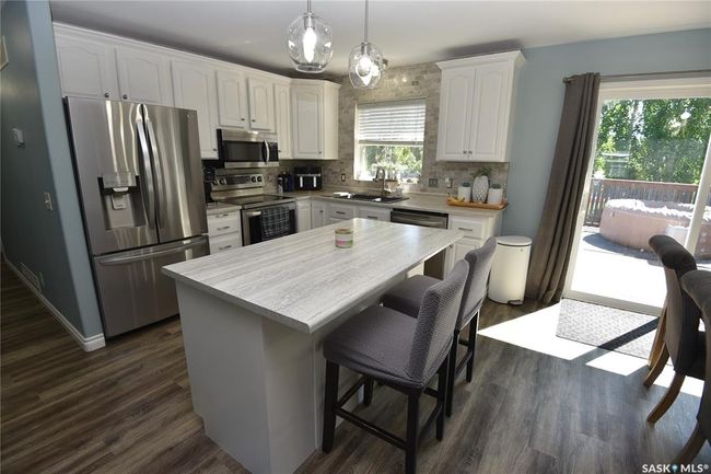 113 6 Th St E, House other with 5 bedrooms, 2 bathrooms and 4 parking in Nipawin SK | Image 9