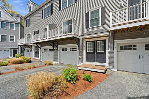 90-90 Compass Pt, North Andover, MA, 01845-2247 | Card Image