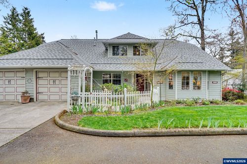 245 Edgewood Dr, Silverton, OR, 97381-2279 | Card Image