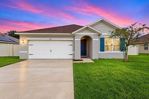 704 Red Hawk Ln, DELTONA, FL, 32725-7034 | Card Image