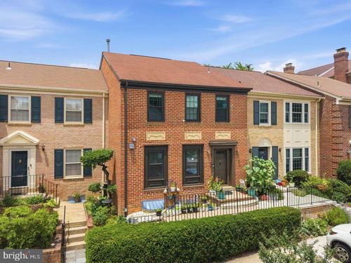 3050 Federal Hill Dr, FALLS CHURCH, VA, 22044-2905 | Card Image