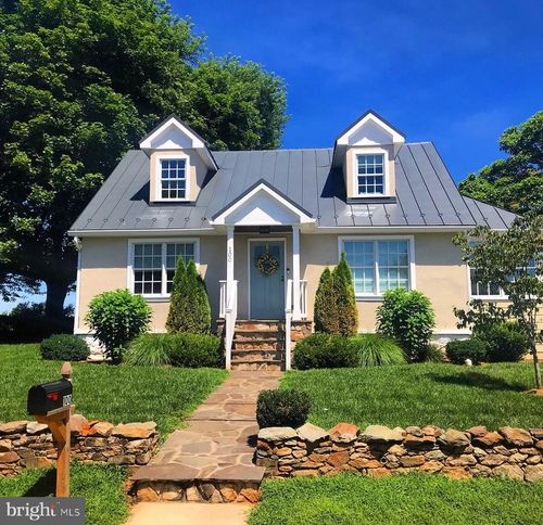 100 W Marshall St, Middleburg, VA, 20117-2632 | Card Image