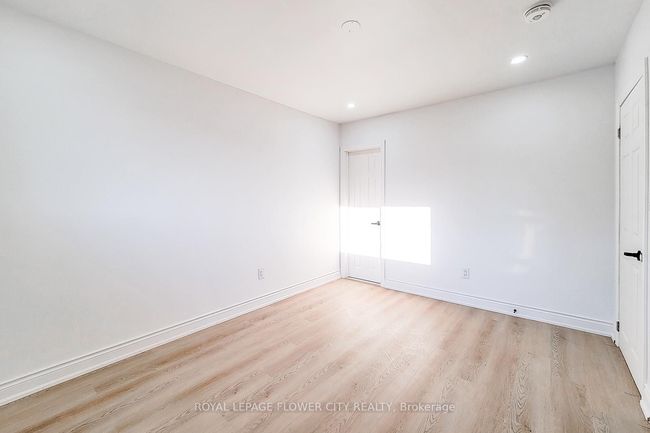 56 Moxley Dr, House other with 6 bedrooms, 4 bathrooms and 5 parking in Hamilton ON | Image 13