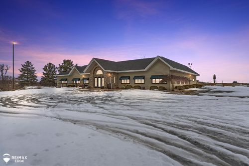 633 Court St, West Branch, MI, 48661-9390 | Card Image