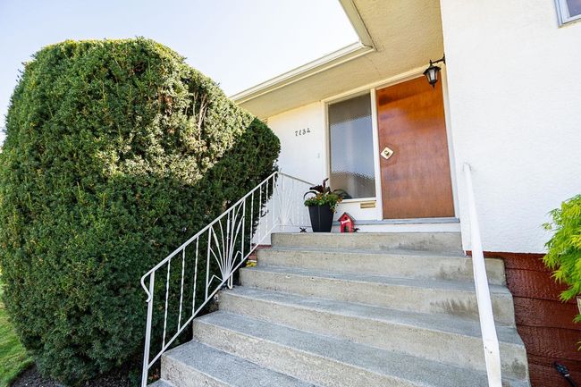 7134 Buchanan Street, House other with 3 bedrooms, 1 bathrooms and 6 parking in Burnaby BC | Image 3