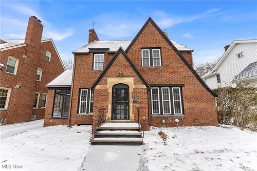 254 E 214th St, Euclid, OH, 44123-1742 | Card Image