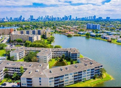 5082-1750 Ne 191st St, Miami, FL, 33179-4284 | Card Image