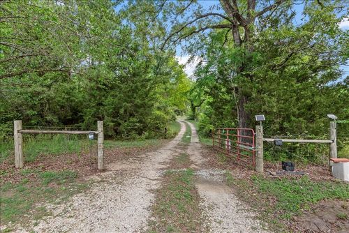 8172 County Road 208, Navasota, TX, 77868 | Card Image