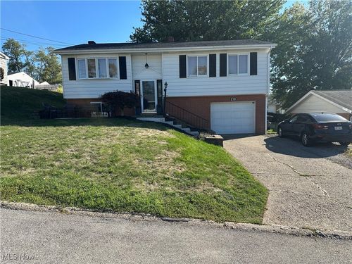 210 N Avalon Dr, Wintersville, OH, 43953-3720 | Card Image