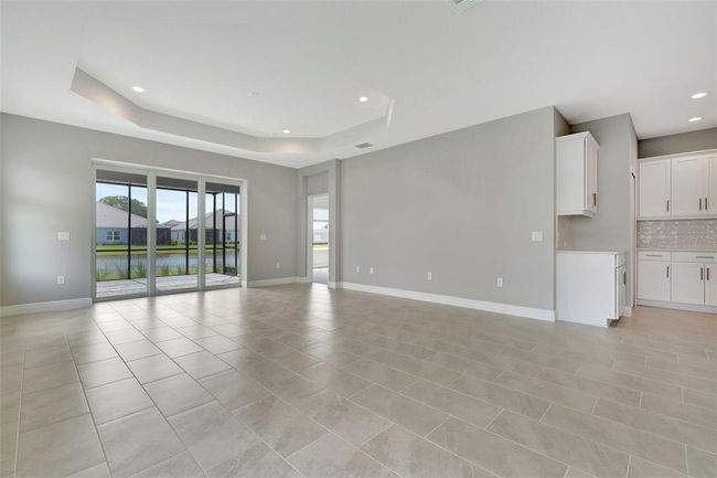 2638 Light Sky Ln, Home with 3 bedrooms, 2 bathrooms and null parking in BRADENTON FL | Image 38