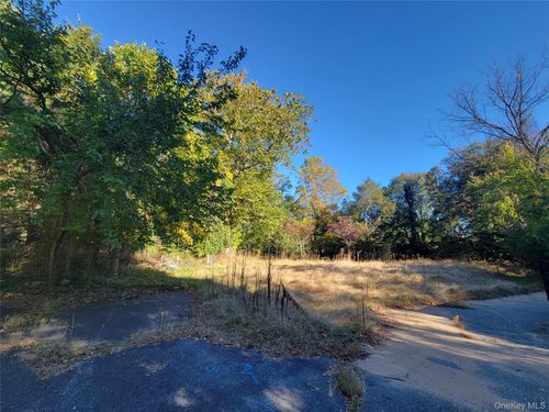 109 Sunken Meadow Rd, Fort Salonga, NY, 11768-2726 | Card Image