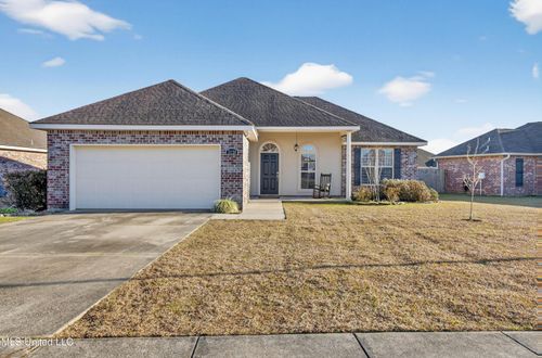 2120 Eva Ave, Ocean Springs, MS, 39564-5032 | Card Image