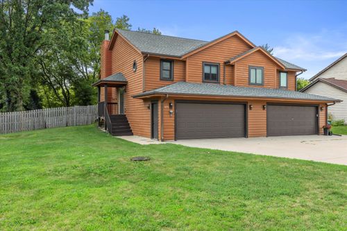 675 N Dries St, Saukville, WI, 53080-1667 | Card Image