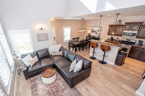 936 W Spring Creek Ln, Farmington, UT, 84025-3864 | Card Image