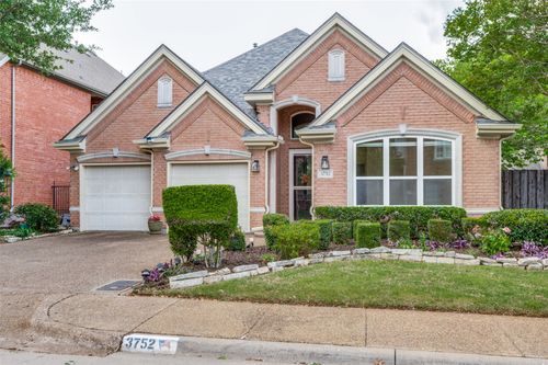 3752 Park Pl, Addison, TX, 75001-4400 | Card Image