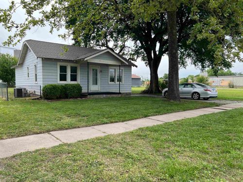 128 S Cedar Ave, Valley Center, KS, 67147-2209 | Card Image