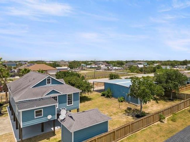 909 18th Street, House other with 4 bedrooms, 2 bathrooms and null parking in San Leon TX | Image 12