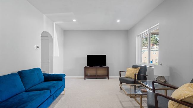 4300 Bristol St, Townhouse with 2 bedrooms, 1 bathrooms and null parking in Pittsburgh PA | Image 8