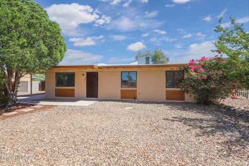 7821 E Joshua Pl, Tucson, AZ, 85730-4012 | Card Image