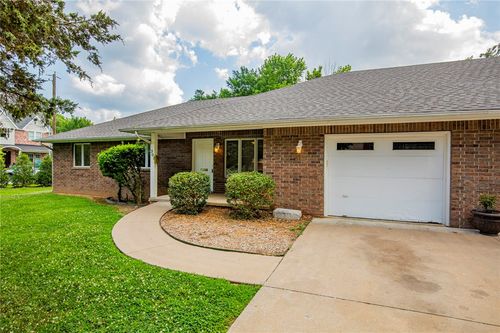 301 Sw C St, Bentonville, AR, 72712-5848 | Card Image