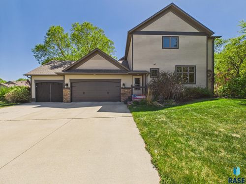 1600 S Parkview Blvd Boulevard, Brandon, SD, 57005 | Card Image