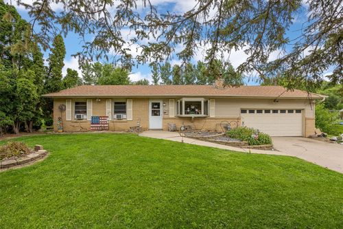1613 13th St, Coralville, IA, 52241-1309 | Card Image