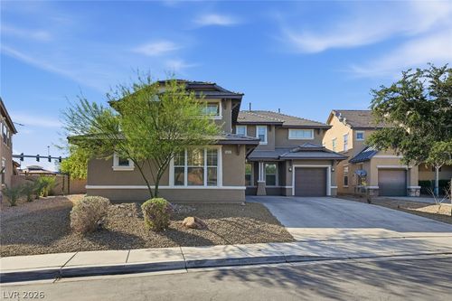 5633 Clarendon Ln, North Las Vegas, NV, 89081-2425 | Card Image