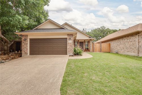 1902 Wilderland Cir, Bryan, TX, 77807-4810 | Card Image