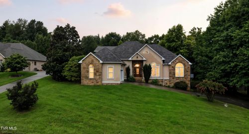 414 Mizpah Hills Dr, Johnson City, TN, 37604-8930 | Card Image