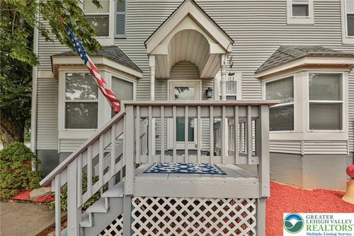 1250 Forest Rd, Whitehall, PA, 18052-6216 | Card Image