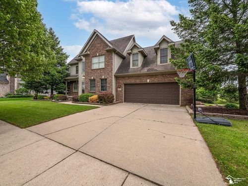 469 Corinth Cir, Dundee, MI, 48131-9300 | Card Image