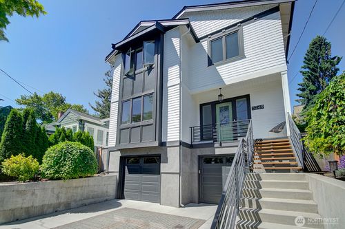5249 36th Ave Ne, Seattle, WA, 98105-3127 | Card Image