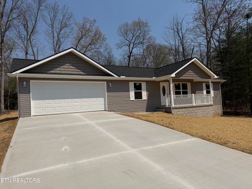 6029 Pocahontas Ln, Crossville, TN, 38572-6740 | Card Image