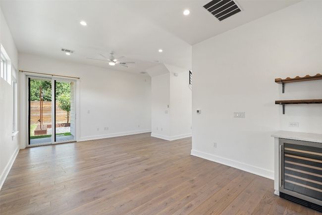 B - 4020 Valley View Rd, House other with 3 bedrooms, 3 bathrooms and 2 parking in Austin TX | Image 19