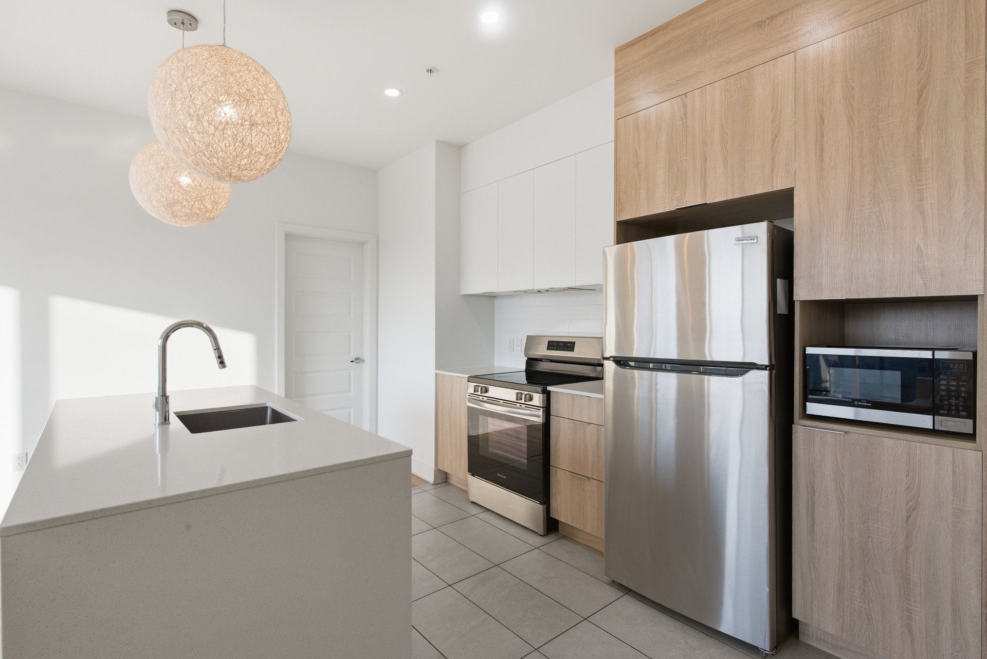 Residential Lease in Laval (Duvernay) 3