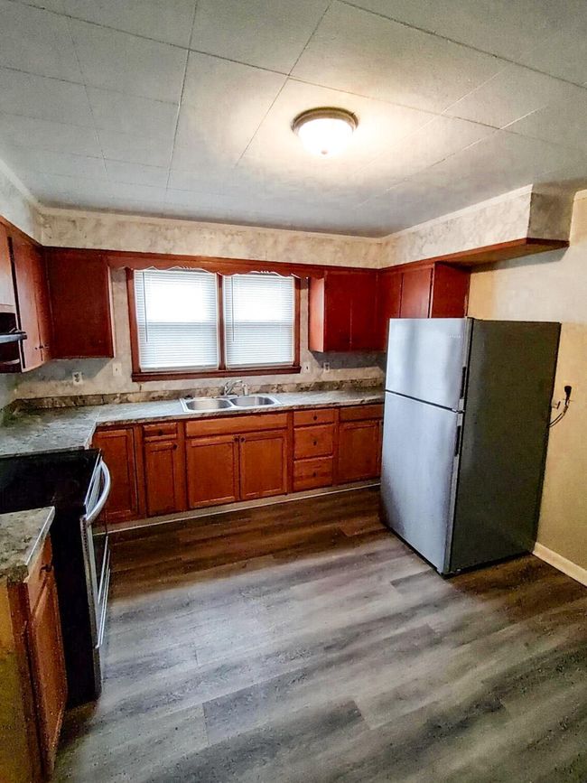 511 E Main St, House other with 3 bedrooms, 3 bathrooms and null parking in Carlisle KY | Image 9