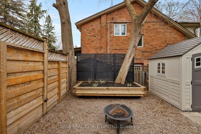92 Corley Ave, House attached with 3 bedrooms, 2 bathrooms and null parking in Toronto ON | Image 19