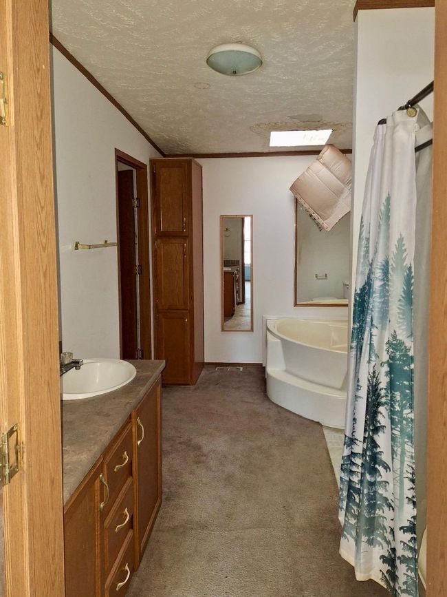 617 Highway 123 W, House other with 4 bedrooms, 2 bathrooms and null parking in Sandstone MN | Image 9