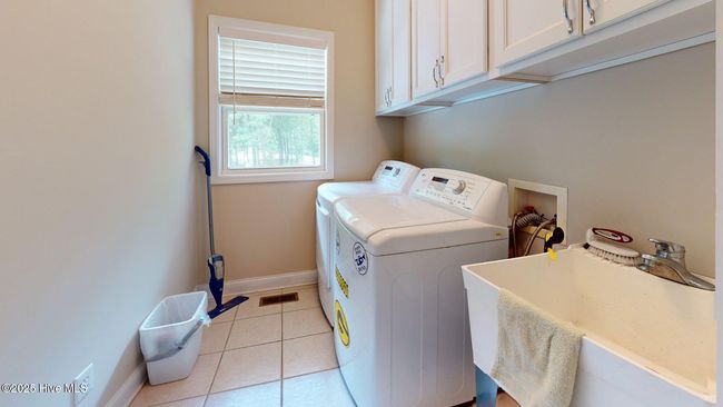 17 Lavender Dr, House other with 4 bedrooms, 5 bathrooms and 2 parking in Whispering Pines NC | Image 43