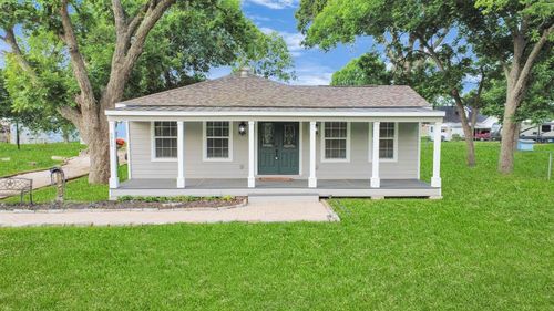 5915 Guyler St, Wallis, TX, 77485-9892 | Card Image