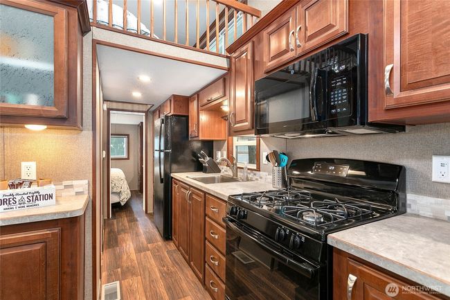 UNIT-9 - 990 Lake Whatcom Blvd, House other with 3 bedrooms, 1 bathrooms and null parking in Sedro Woolley WA | Image 12