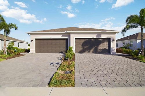 8752 Saint Kitts Cir, ENGLEWOOD, FL, 34224-5249 | Card Image