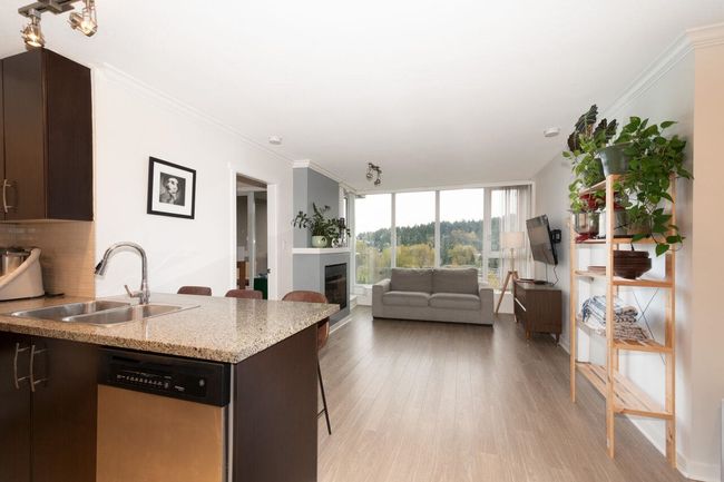 2009 - 651 Nootka Way, Condo with 2 bedrooms, 2 bathrooms and 1 parking in Port Moody BC | Image 6