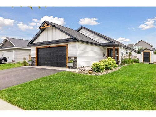 3188 Newcastle Dr, River Falls, WI, 54022-4421 | Card Image