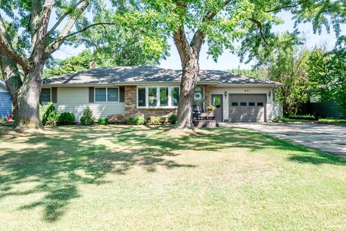 631 Marvin Ave, Saint Joseph, MI, 49085-3623 | Card Image