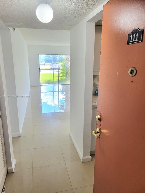 apt-111-3600 Nw 21st St, Lauderdale Lakes, FL, 33311-9205 | Card Image
