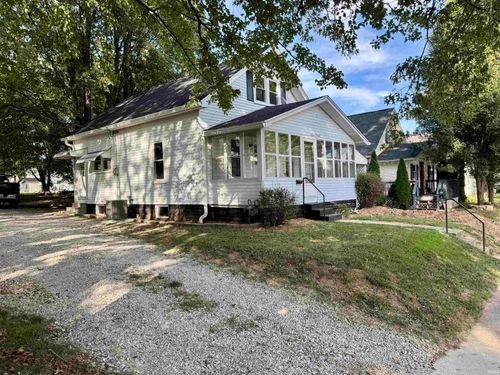 708 E 2nd St, Huntingburg, IN, 47542-1426 | Card Image