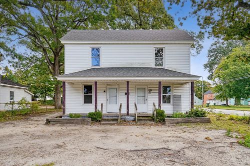 936 Vance St, Roanoke Rapids, NC, 27870-2528 | Card Image