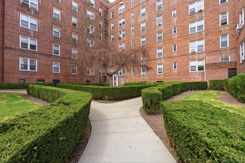 5c-5639 Netherland Ave, Bronx, NY, 10471-1868 | Card Image