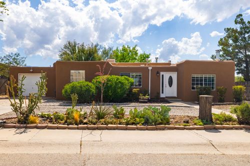 6624 Tierra Dr Nw, Albuquerque, NM, 87107-6024 | Card Image